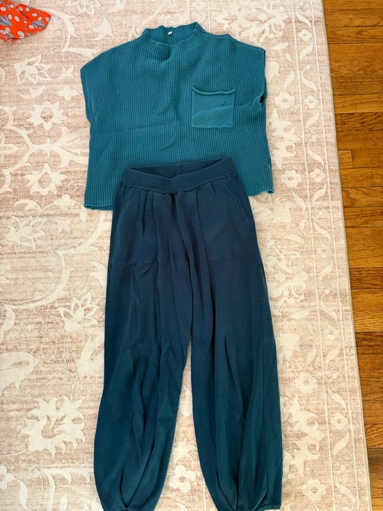 Pants - Teal Knit Sleeveless Top and Pants Set - Women size S